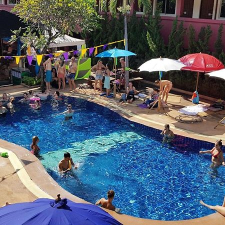 Red Brick Hostel Chiang Mai Luaran gambar