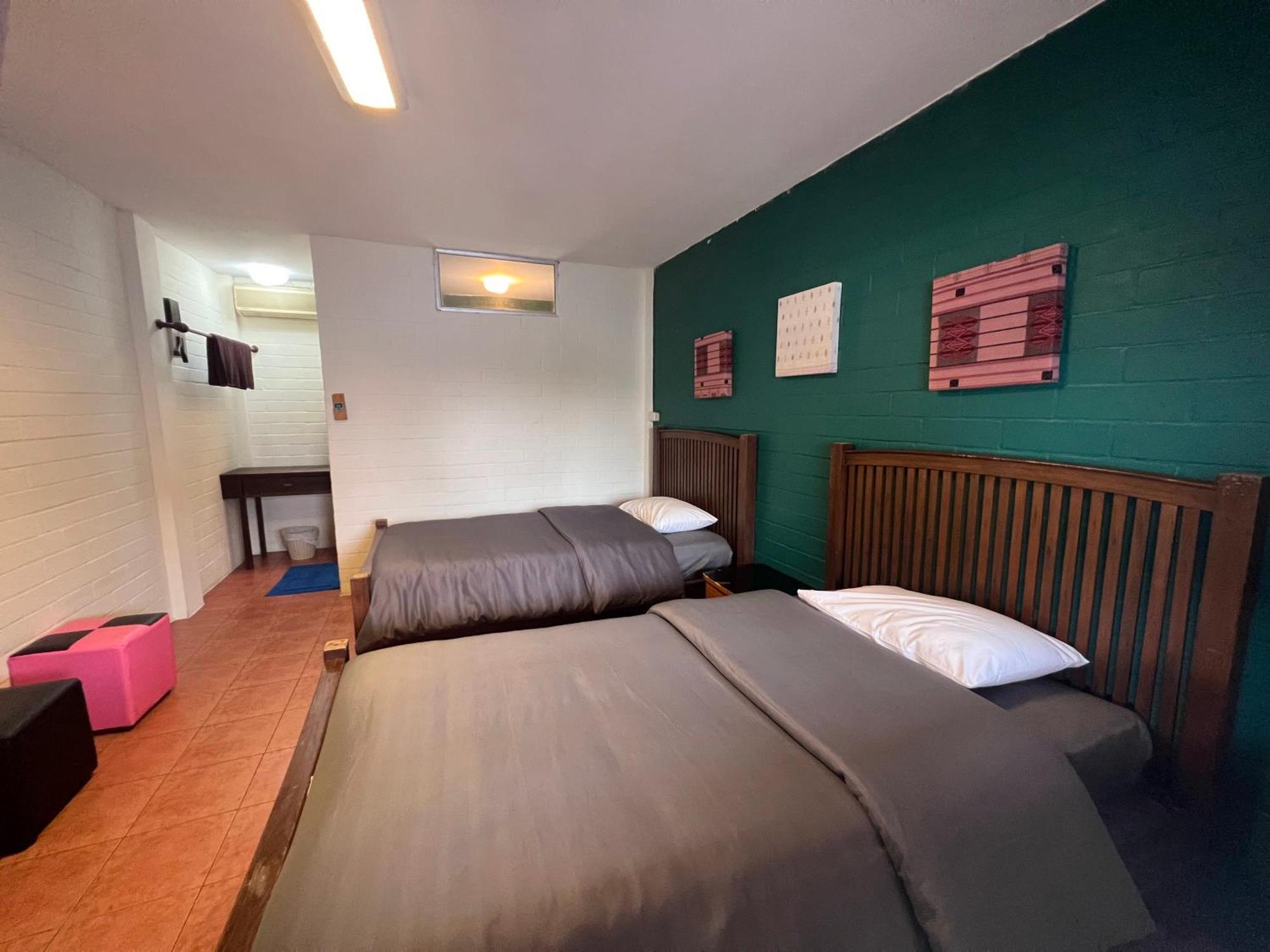 Red Brick Hostel Chiang Mai Luaran gambar