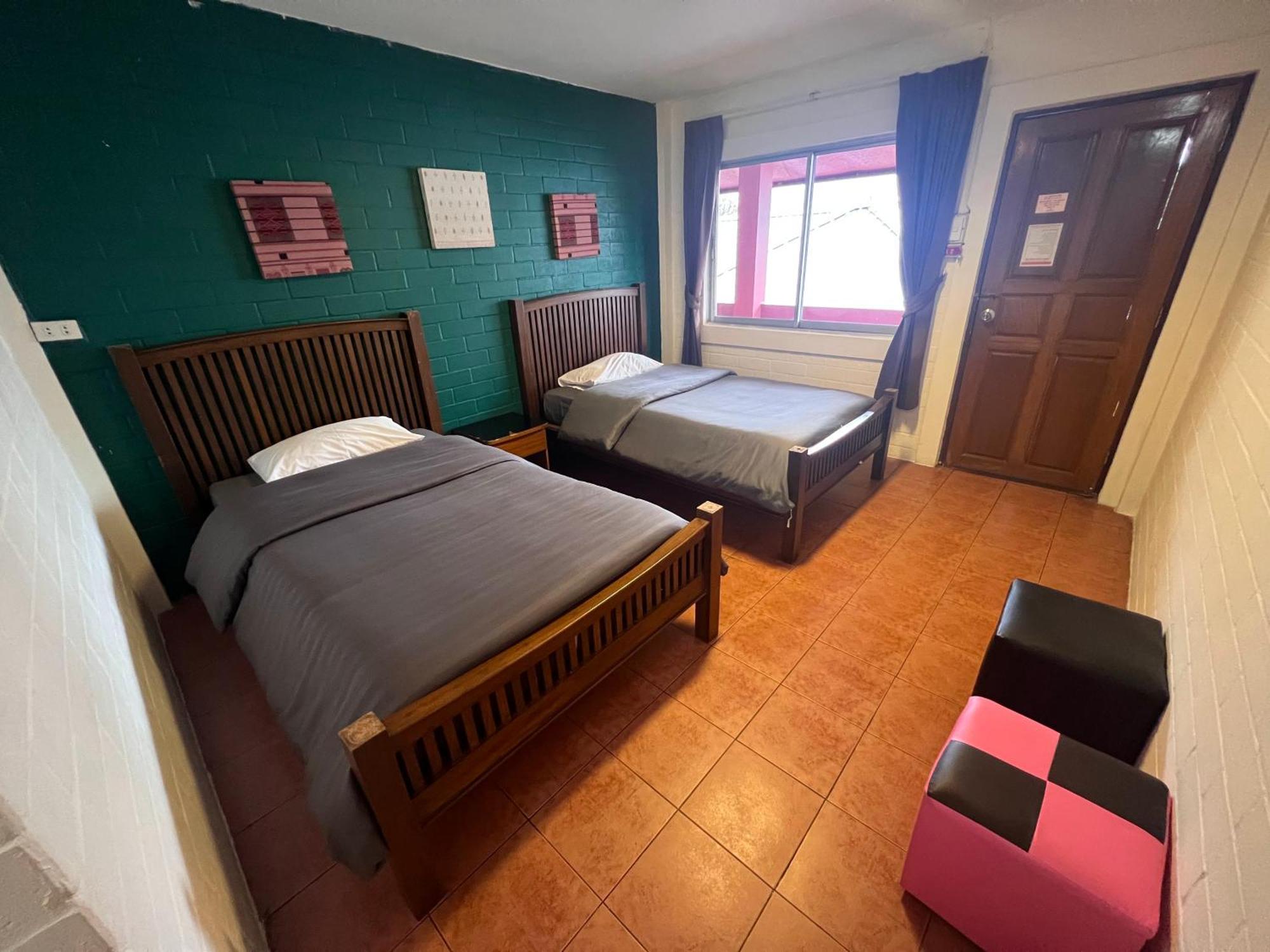 Red Brick Hostel Chiang Mai Luaran gambar