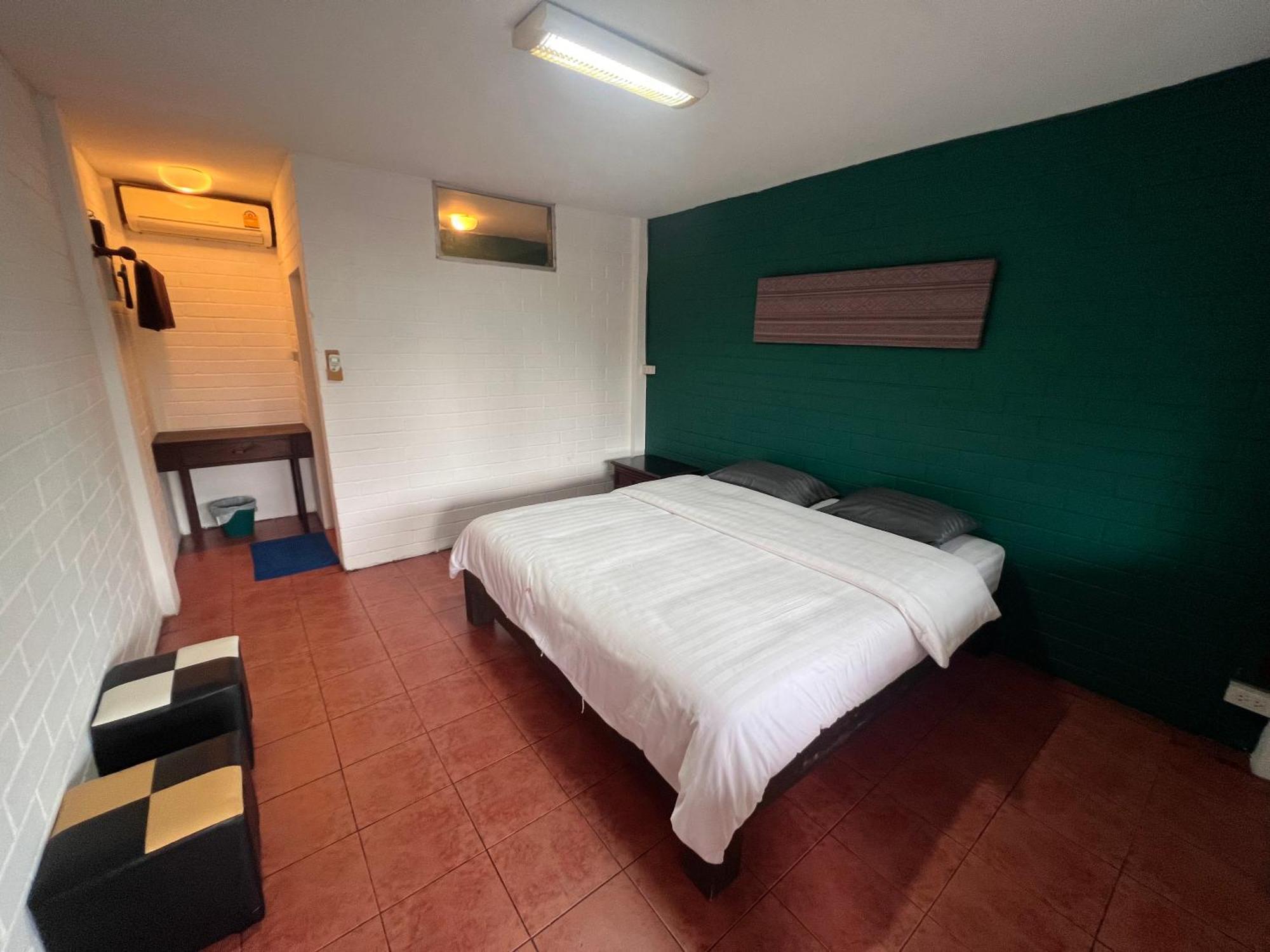 Red Brick Hostel Chiang Mai Luaran gambar
